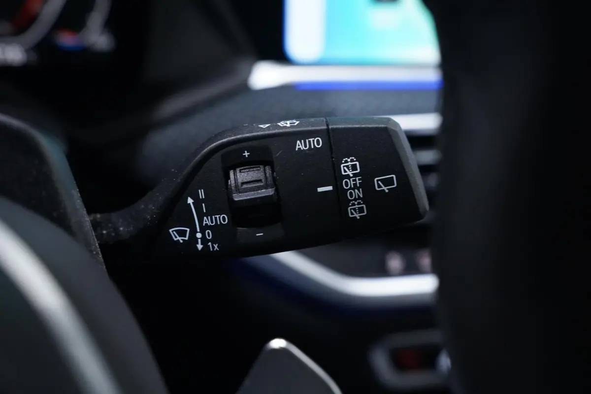 xDrive40i M Sport NAP M Stoelen Carbon spiegels Leder dashbord Massage Standverwarming Bowers & Wilkins Night Vision Rijklaar Trekhaak Panodak