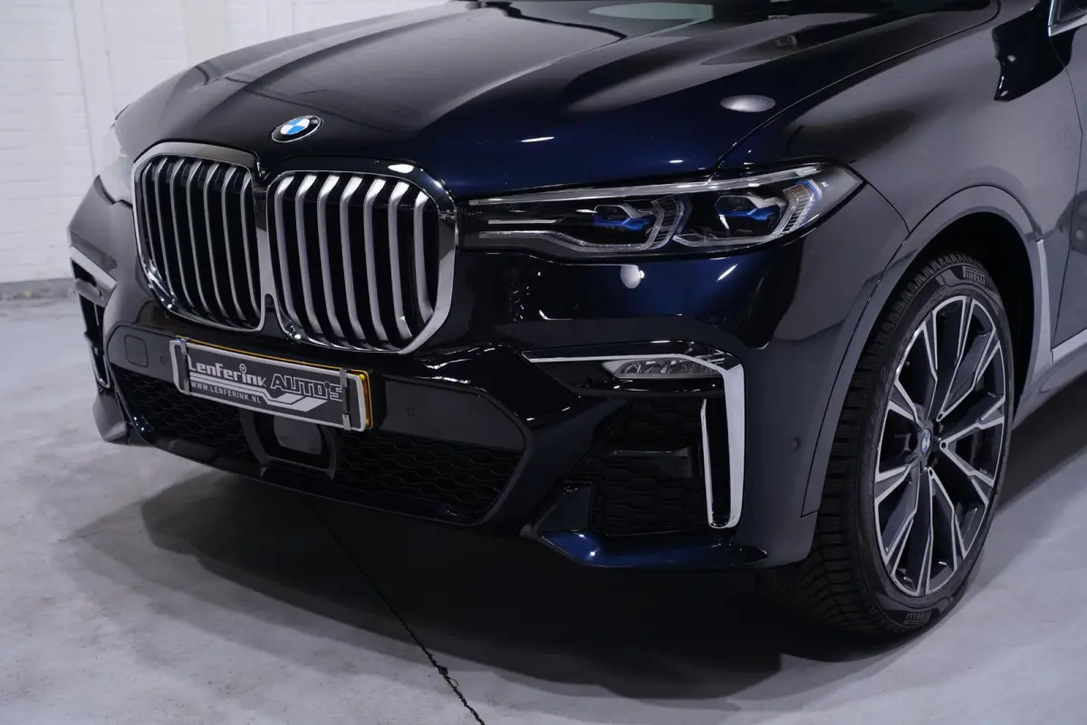 xDrive40i M Sport NAP M Stoelen Carbon spiegels Leder dashbord Massage Standverwarming Bowers & Wilkins Night Vision Rijklaar Trekhaak Panodak