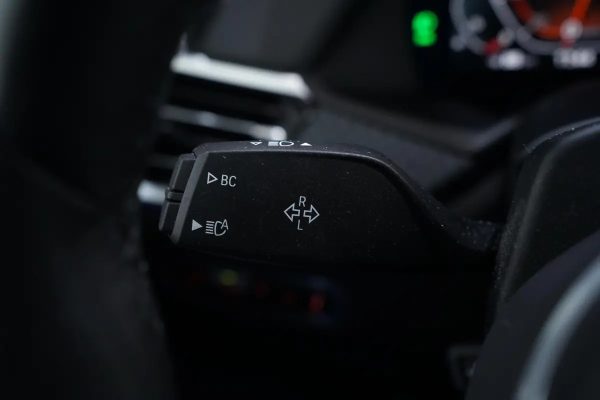 xDrive40i M Sport NAP M Stoelen Carbon spiegels Leder dashbord Massage Standverwarming Bowers & Wilkins Night Vision Rijklaar Trekhaak Panodak