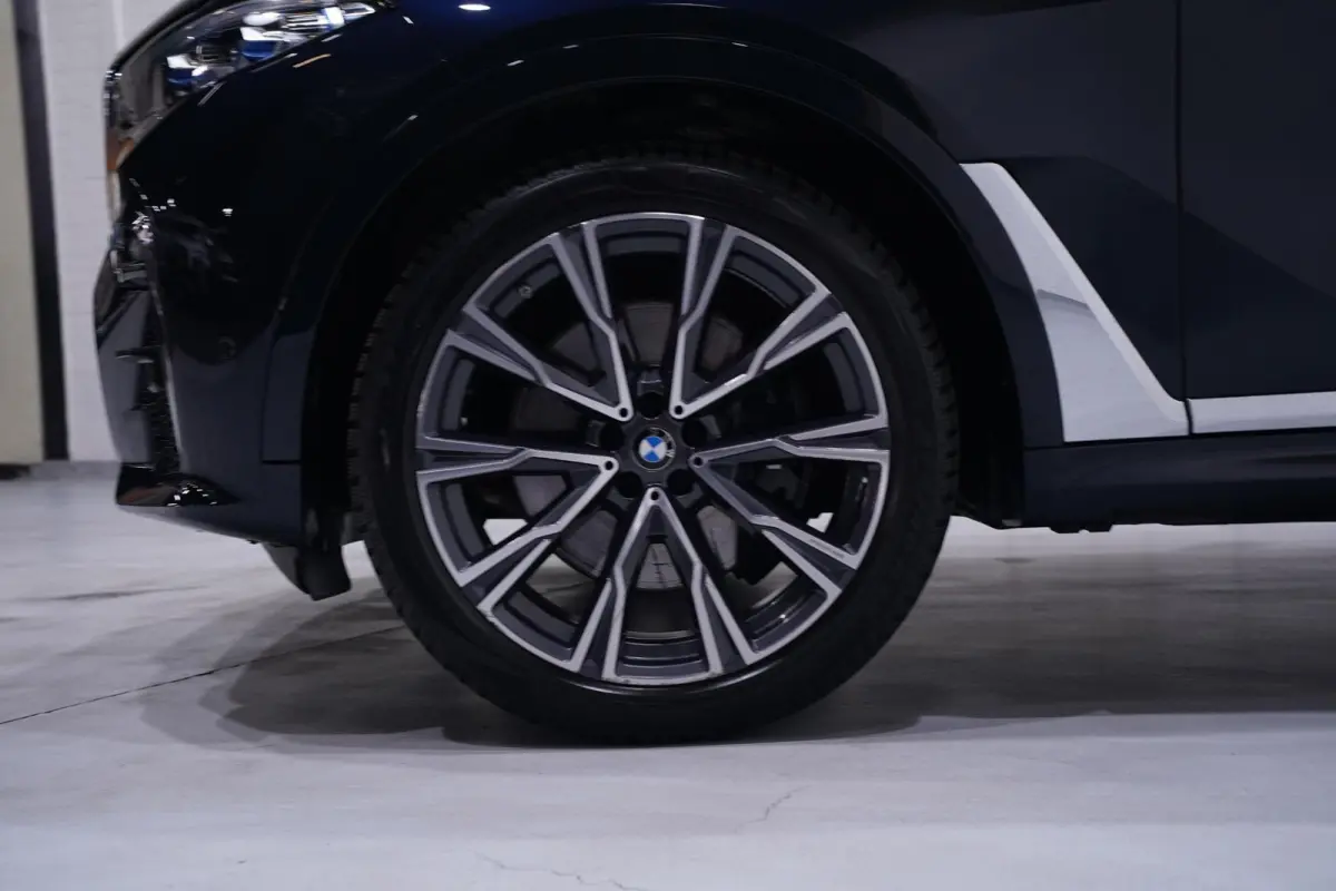 xDrive40i M Sport NAP M Stoelen Carbon spiegels Leder dashbord Massage Standverwarming Bowers & Wilkins Night Vision Rijklaar Trekhaak Panodak