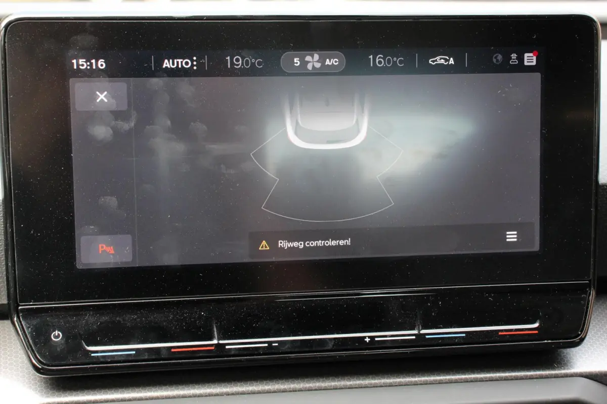1.0 TSI Style Nieuw Type ! Navigatie Climate control Cruise adaptive Led Virtual Cockpit Lichtmetalen Velgen Parkeer sensoren Getinte ruiten