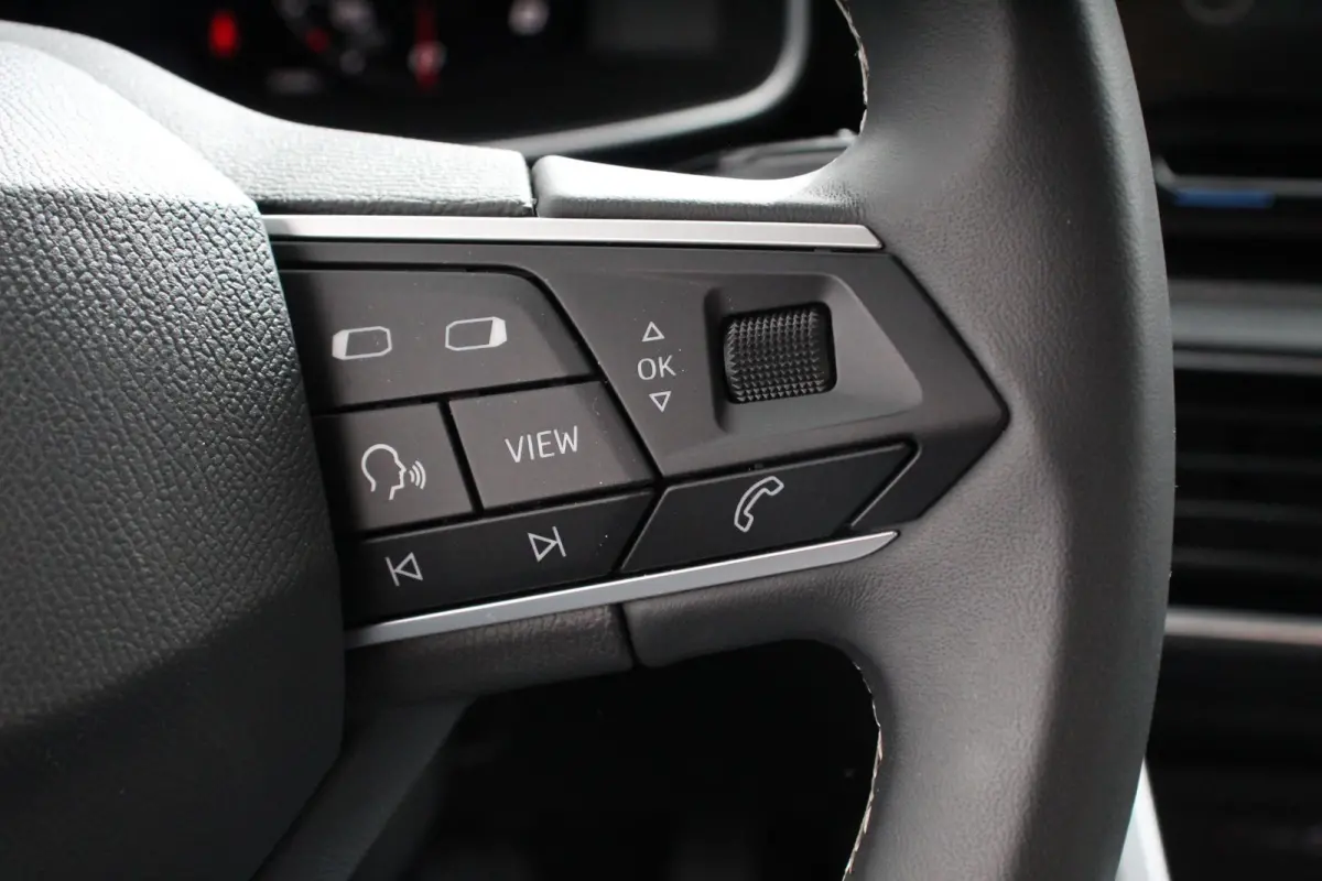 1.0 TSI Style Nieuw Type ! Navigatie Climate control Cruise adaptive Led Virtual Cockpit Lichtmetalen Velgen Parkeer sensoren Getinte ruiten
