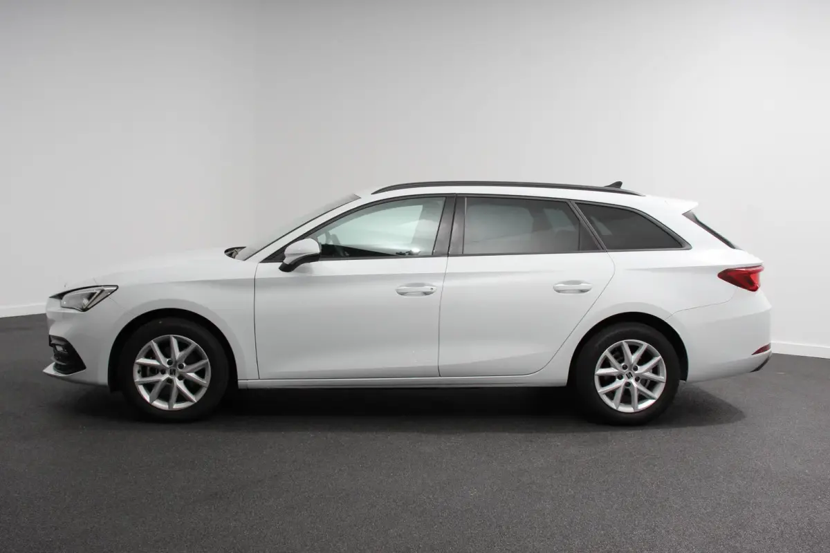 1.0 TSI Style Nieuw Type ! Navigatie Climate control Cruise adaptive Led Virtual Cockpit Lichtmetalen Velgen Parkeer sensoren Getinte ruiten
