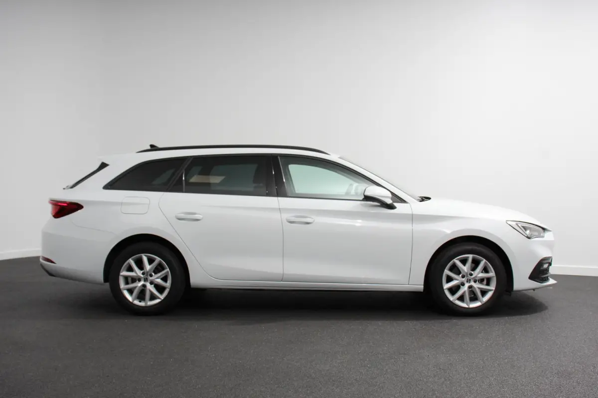 1.0 TSI Style Nieuw Type ! Navigatie Climate control Cruise adaptive Led Virtual Cockpit Lichtmetalen Velgen Parkeer sensoren Getinte ruiten