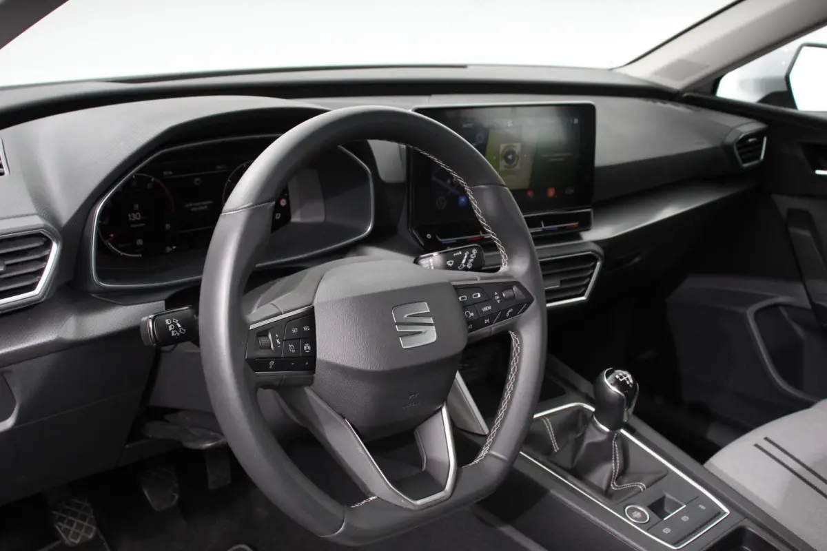 1.0 TSI Style Nieuw Type ! Navigatie Climate control Cruise adaptive Led Virtual Cockpit Lichtmetalen Velgen Parkeer sensoren Getinte ruiten