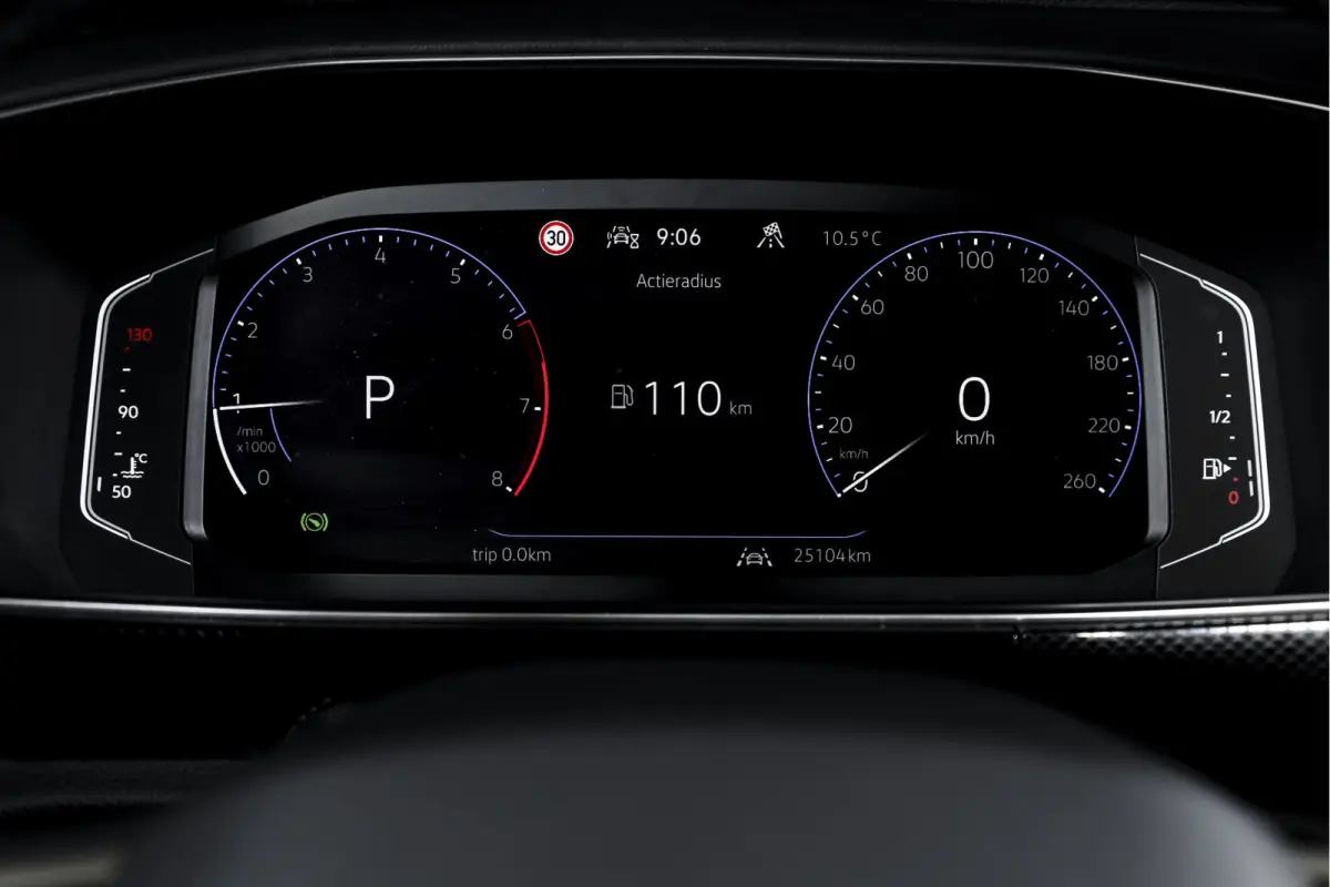 1.0 TSI 115 PK R-Line - Automaat | Dig. Cockpit | Adapt. Cruise | Camera | PDC | App. Connect | ECC | DAB | LM 18" | 3952