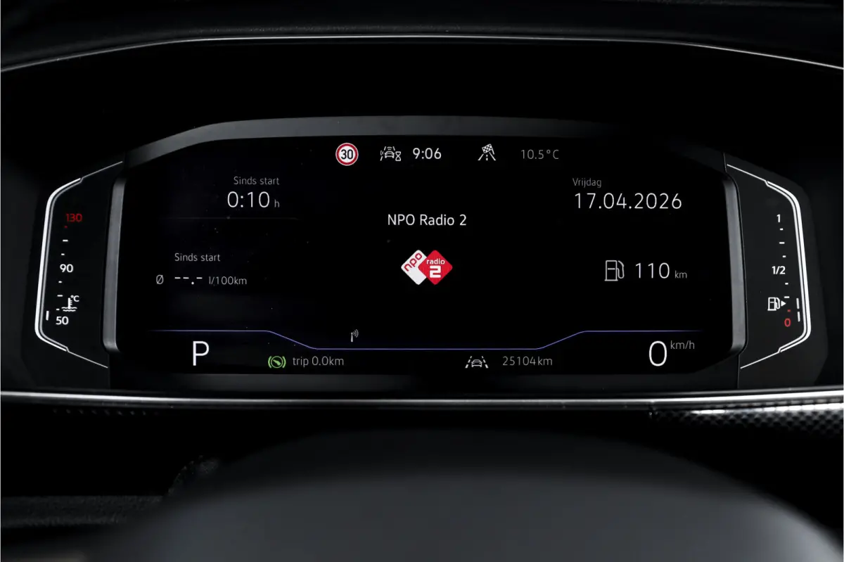 1.0 TSI 115 PK R-Line - Automaat | Dig. Cockpit | Adapt. Cruise | Camera | PDC | App. Connect | ECC | DAB | LM 18" | 3952
