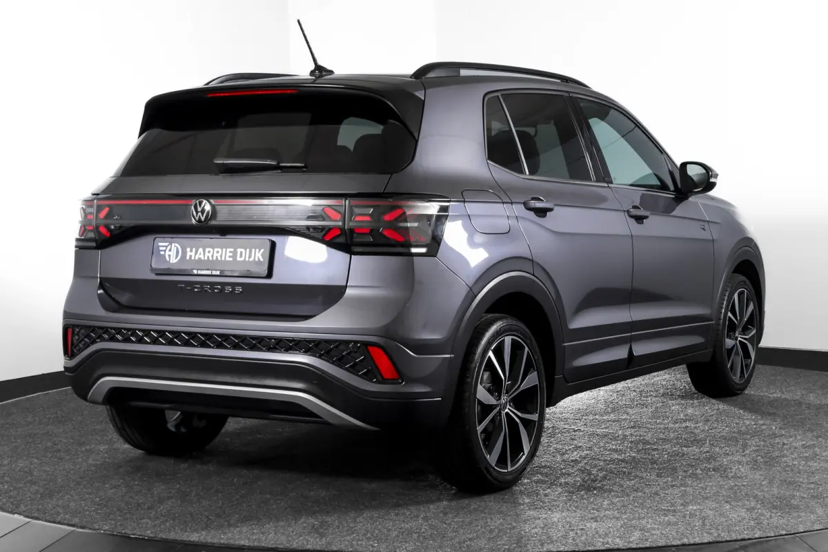 1.0 TSI 115 PK R-Line - Automaat | Dig. Cockpit | Adapt. Cruise | Camera | PDC | App. Connect | ECC | DAB | LM 18" | 3952