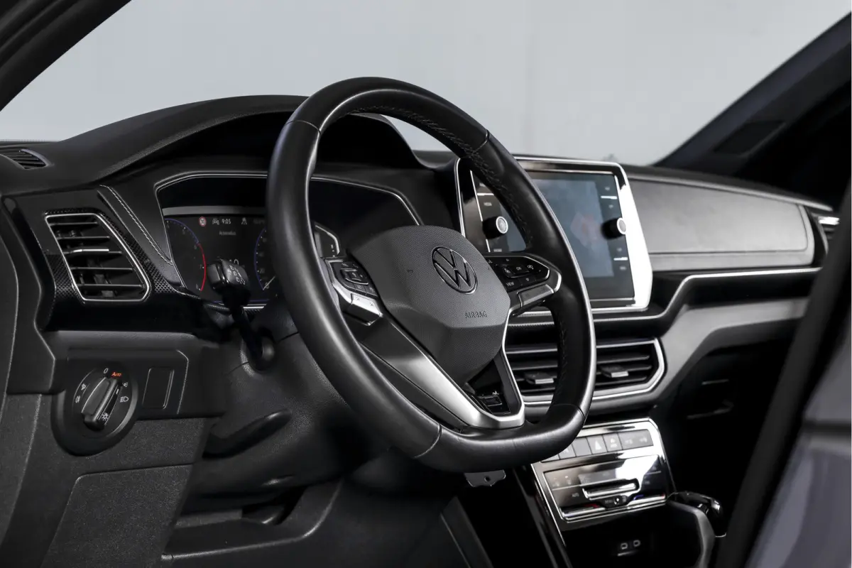 1.0 TSI 115 PK R-Line - Automaat | Dig. Cockpit | Adapt. Cruise | Camera | PDC | App. Connect | ECC | DAB | LM 18" | 3952
