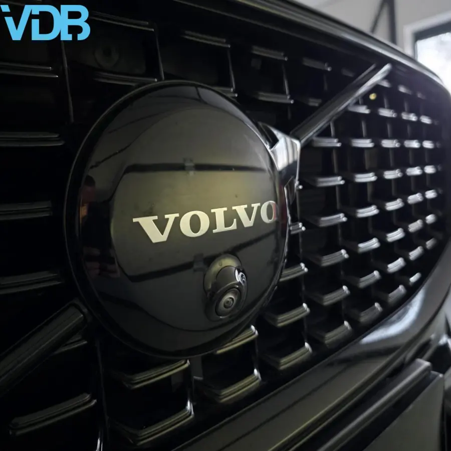 2.0 T8 Plug-in hybrid AWD Plus BLACK EDITION VOL