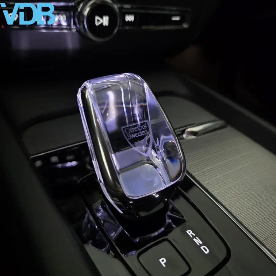 2.0 T8 Plug-in hybrid AWD Plus BLACK EDITION VOL