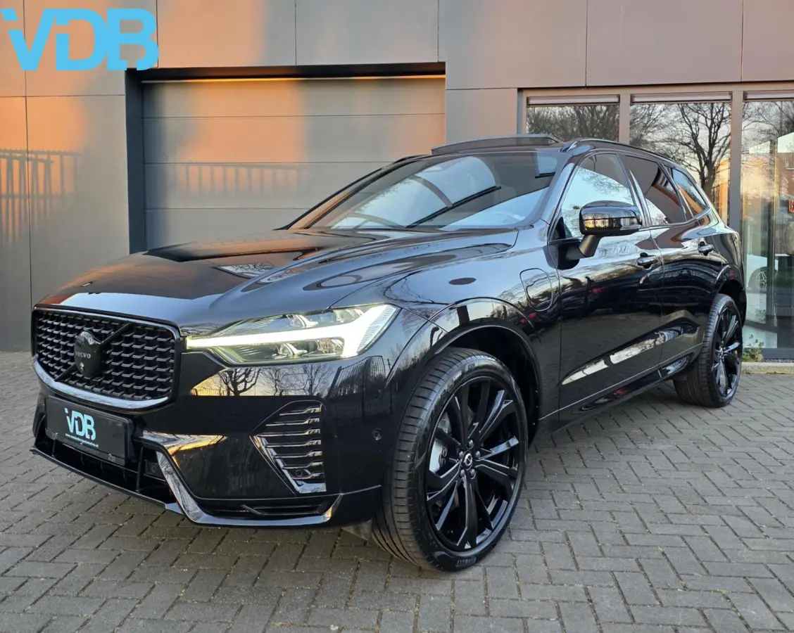 2.0 T8 Plug-in hybrid AWD Plus BLACK EDITION VOL