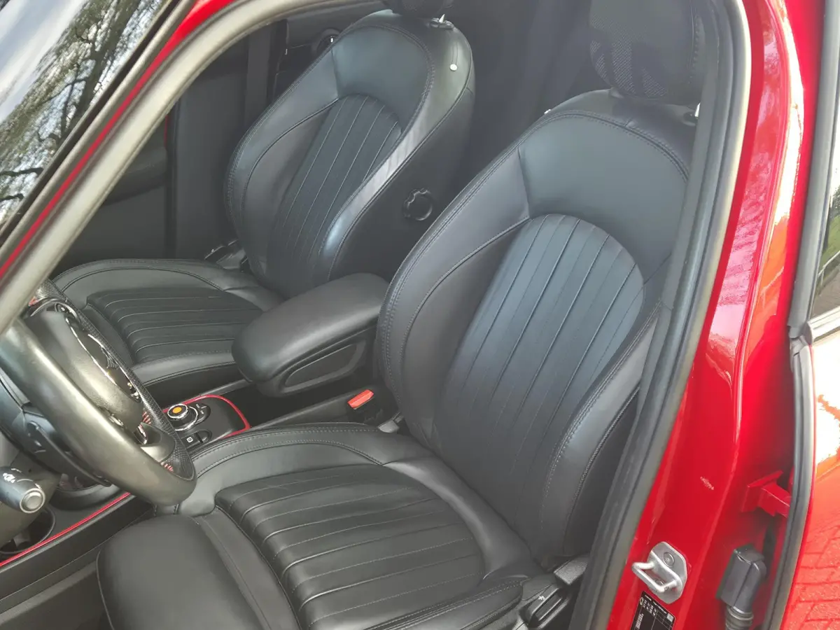 Mini 2.0 Cooper S JCW Hammersmith | Panoramadak | Leder | PDC | ECC | LM Velgen | Stoelverwarming | Navigatie |