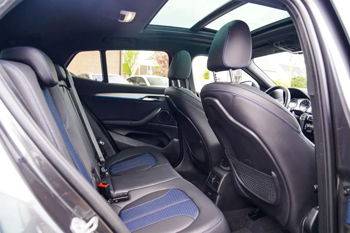 XDrive20i High Executive | Stoelverwarming | Panorama | Head Up Display | M Sport onderstel | M Sport pakket
