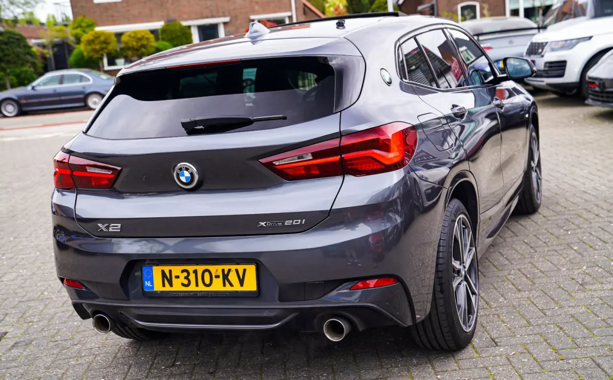 XDrive20i High Executive | Stoelverwarming | Panorama | Head Up Display | M Sport onderstel | M Sport pakket