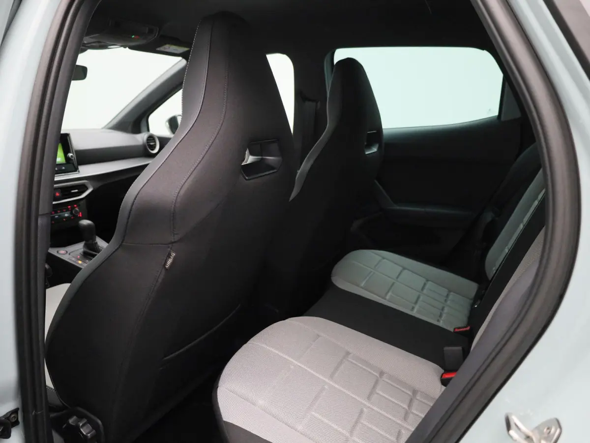 1.0 EcoTSI FR Business Connect 115 PK AUTOMAAT | Parkeersensoren | Achteruitrijcamera | Full Link | Digitaal Dashboard | Climate Control | Cruise Control | Stoelverwarming | Direct leverbaar