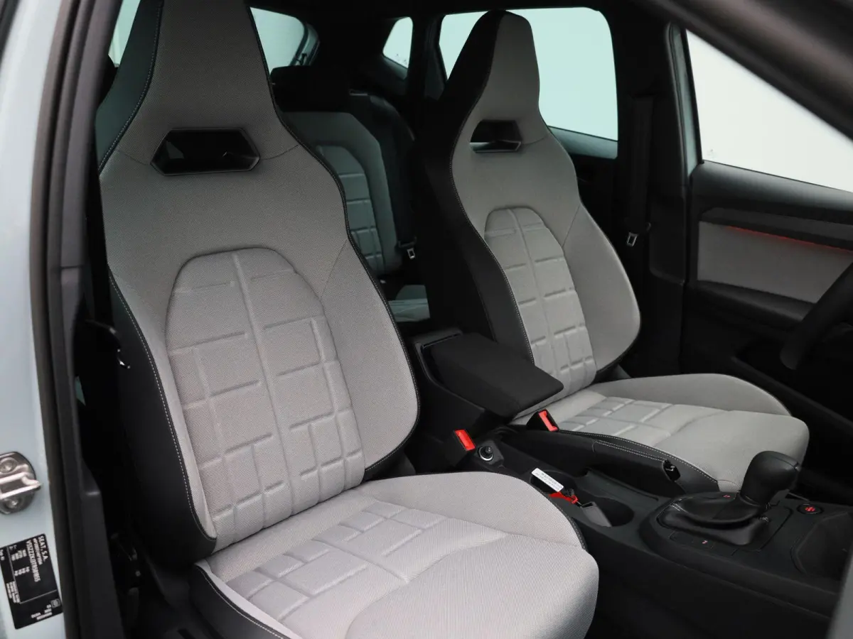 1.0 EcoTSI FR Business Connect 115 PK AUTOMAAT | Parkeersensoren | Achteruitrijcamera | Full Link | Digitaal Dashboard | Climate Control | Cruise Control | Stoelverwarming | Direct leverbaar