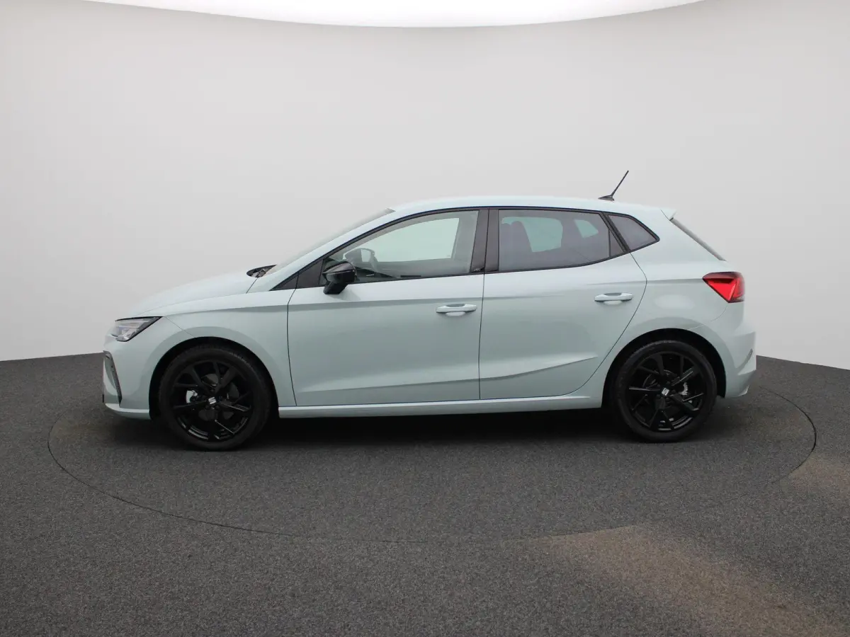 1.0 EcoTSI FR Business Connect 115 PK AUTOMAAT | Parkeersensoren | Achteruitrijcamera | Full Link | Digitaal Dashboard | Climate Control | Cruise Control | Stoelverwarming | Direct leverbaar