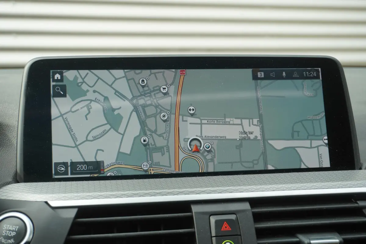 xDrive20i Model M Sport| High Executive | Glazen panoramadak | 20 inch LM Dubbelspaak (Styling 699M) | HiFi System | Achteruitrijcamera