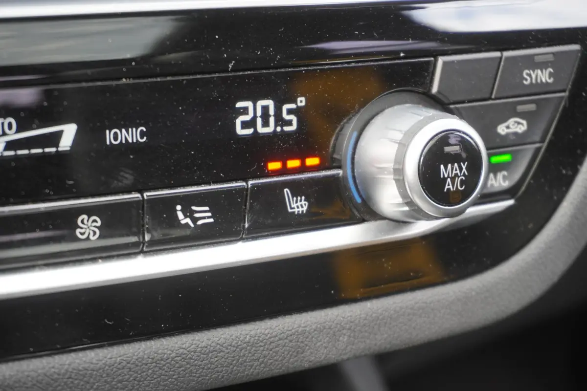 xDrive20i Model M Sport| High Executive | Glazen panoramadak | 20 inch LM Dubbelspaak (Styling 699M) | HiFi System | Achteruitrijcamera