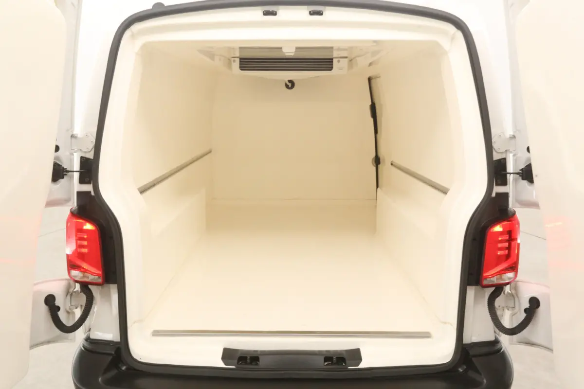 2.0 TDI 150PK DSG L2H1 | Koelwagen 0° | Automaat | Airco | 3 Zits | Koelauto | Parkeersens.