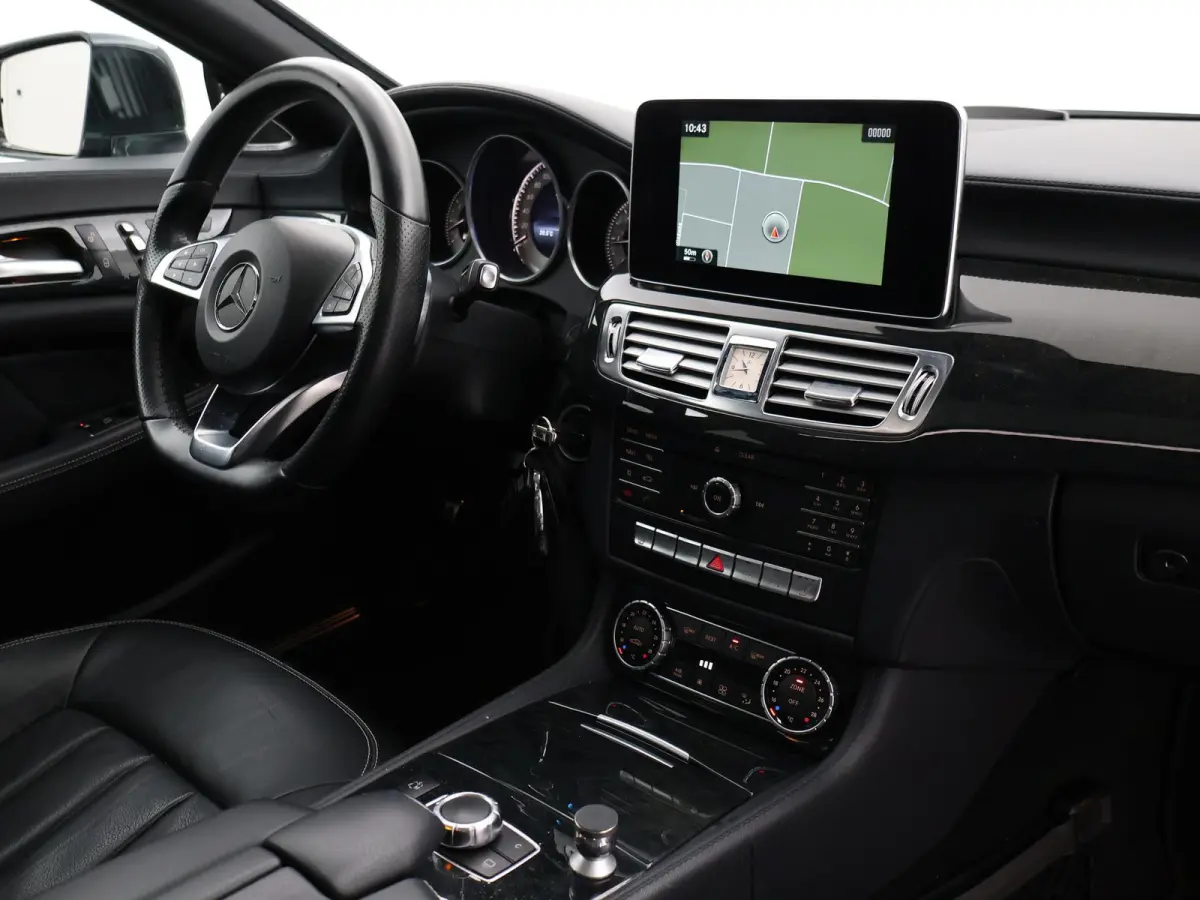 220d AUT9 AMG SPORT + SCHUIFDAK | 19 INCH | MEMORY | LEDER | CAMERA | STOELVERW. V+A