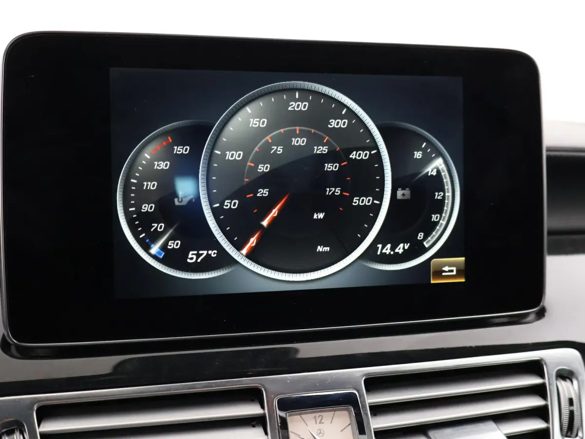 220d AUT9 AMG SPORT + SCHUIFDAK | 19 INCH | MEMORY | LEDER | CAMERA | STOELVERW. V+A
