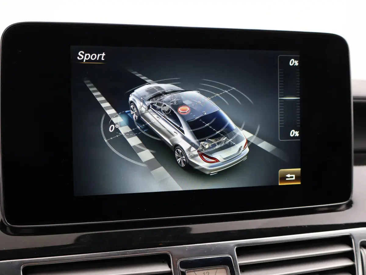 220d AUT9 AMG SPORT + SCHUIFDAK | 19 INCH | MEMORY | LEDER | CAMERA | STOELVERW. V+A