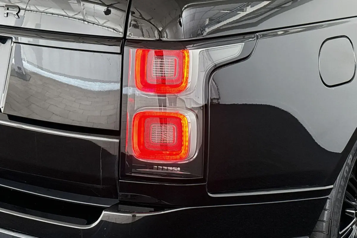 P400e Westminster Black Panoramadak Meridian Pixel-LED Head-Up