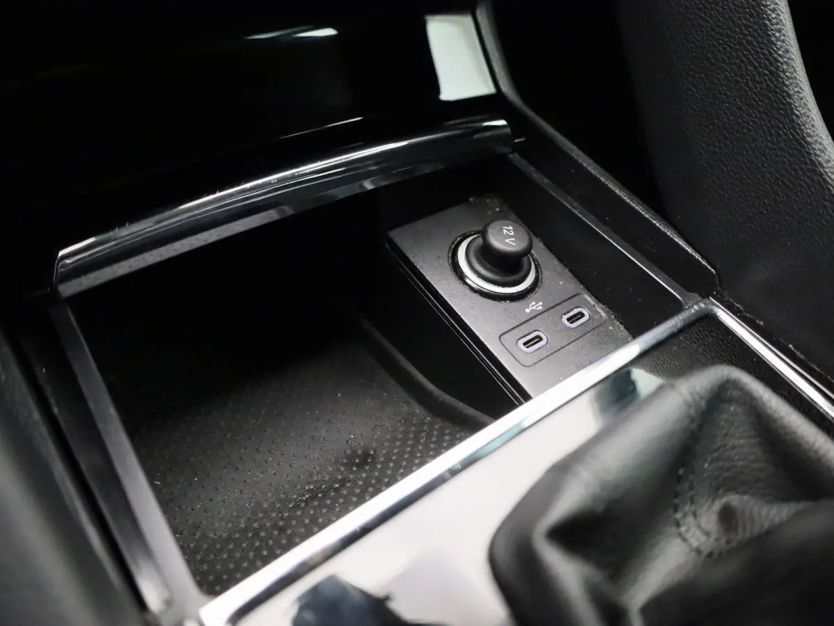 1.5 TSI ACT Business Edition | Automaat | Apple Carplay / Android Auto | Navigatie | camera | Virtual Cockpit | Verwarmde Stoelen | Cruise Control | Stuur verwarming