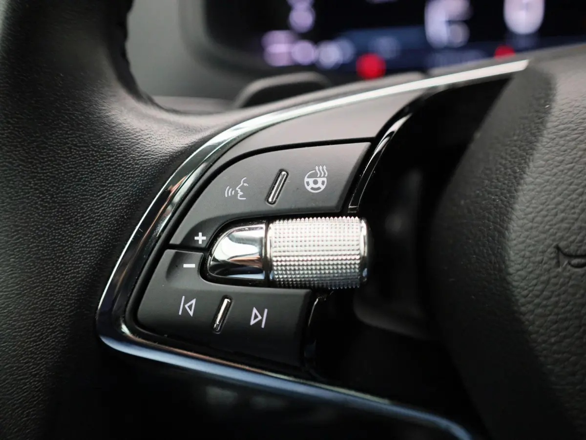 1.5 TSI ACT Business Edition | Automaat | Apple Carplay / Android Auto | Navigatie | camera | Virtual Cockpit | Verwarmde Stoelen | Cruise Control | Stuur verwarming