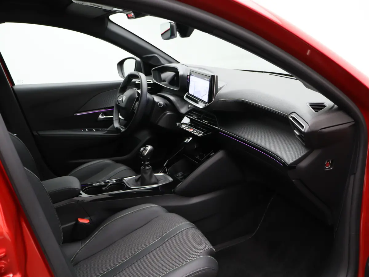 1.2 PureTech 100 GT Navi | achteruitrijcamera | Apple Carplay | licht metalen velgen 17''|