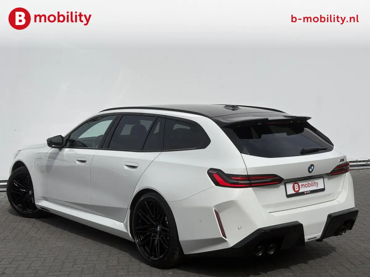 M5 M-Drivers Package Origineel NL Trekhaak Onderhoudscontract | Bowers&Wilkins | Stoelverwarming/Ventilatie | Head-Up