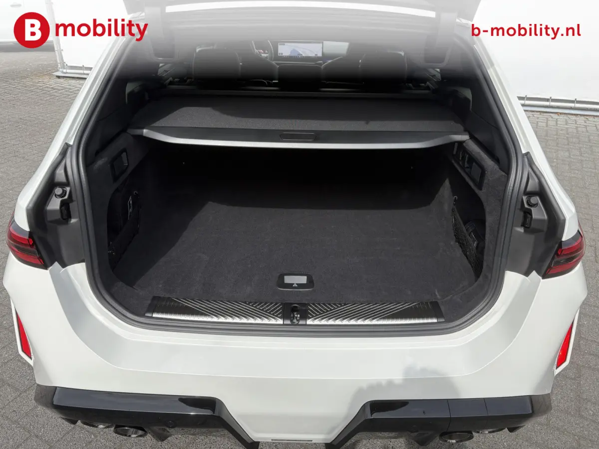 M5 M-Drivers Package Origineel NL Trekhaak Onderhoudscontract | Bowers&Wilkins | Stoelverwarming/Ventilatie | Head-Up