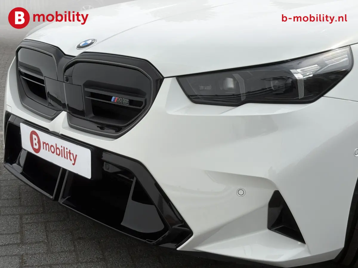M5 M-Drivers Package Origineel NL Trekhaak Onderhoudscontract | Bowers&Wilkins | Stoelverwarming/Ventilatie | Head-Up