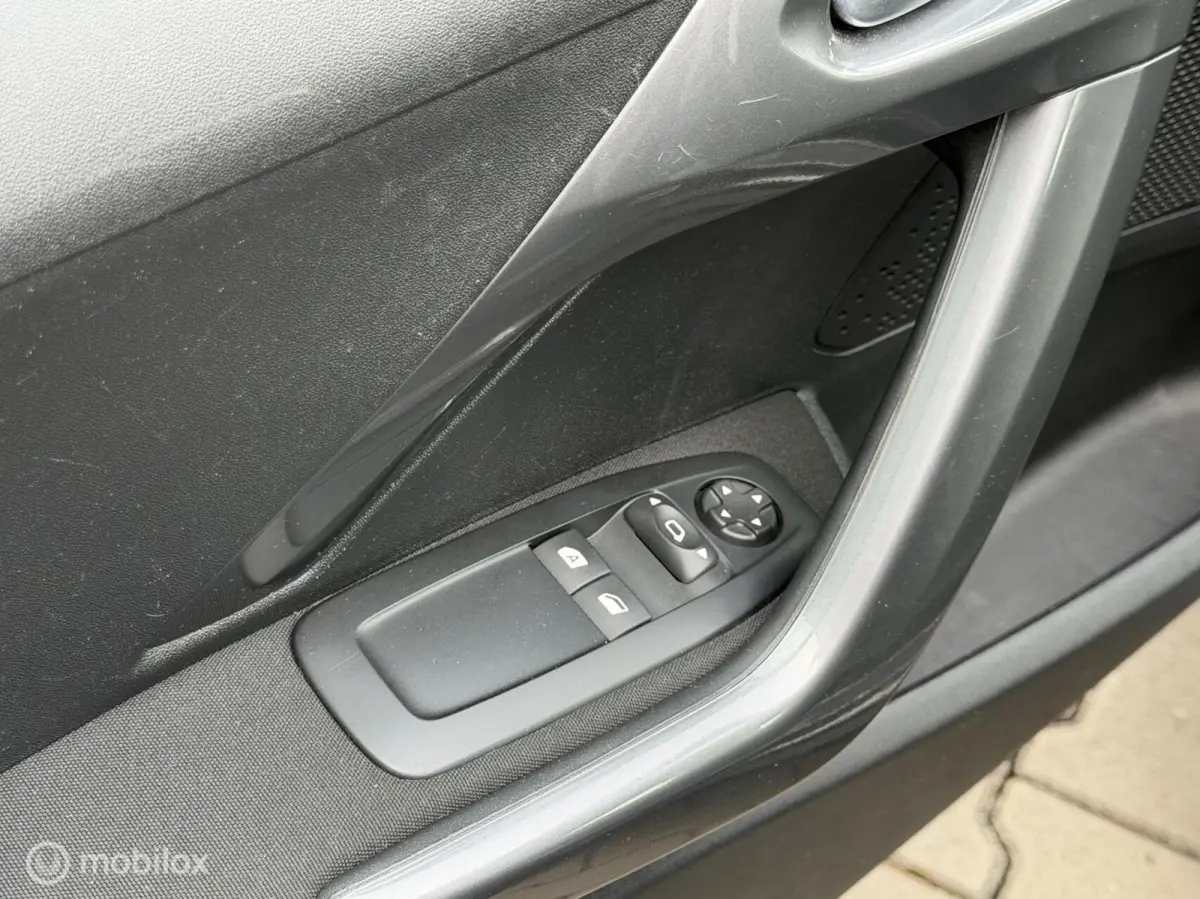 1.2 83PK Blue Lion | CRUISE | TREKHAAK | CARPLAY |