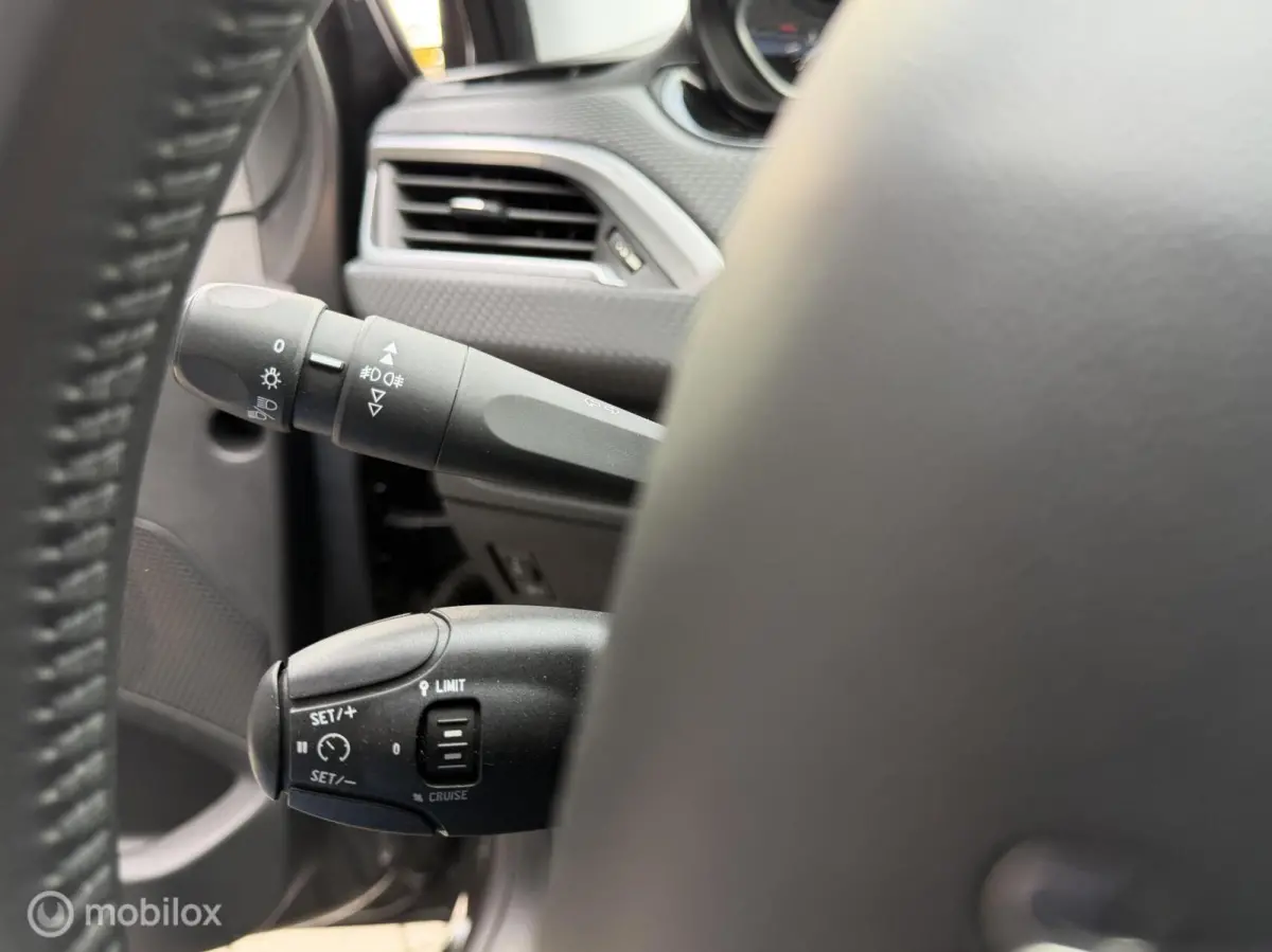 1.2 83PK Blue Lion | CRUISE | TREKHAAK | CARPLAY |