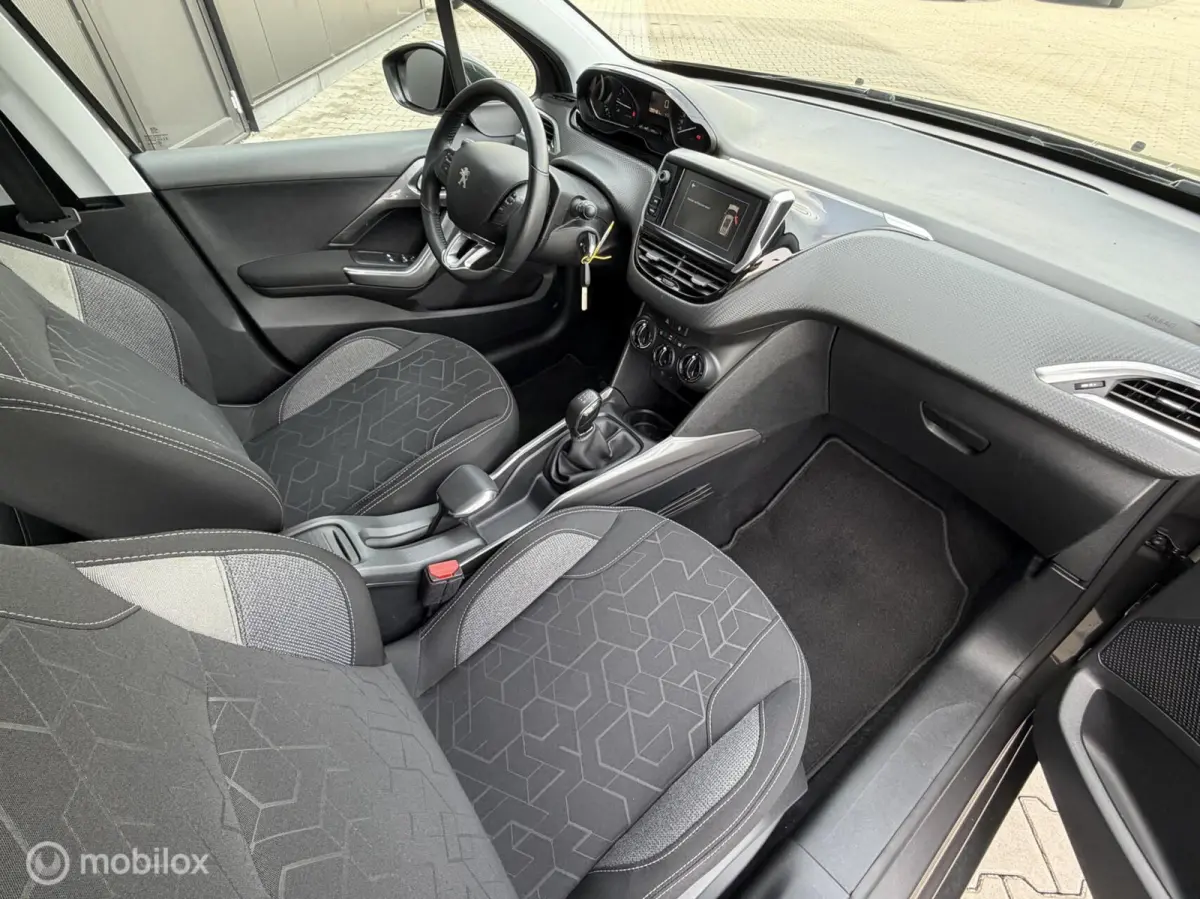 1.2 83PK Blue Lion | CRUISE | TREKHAAK | CARPLAY |