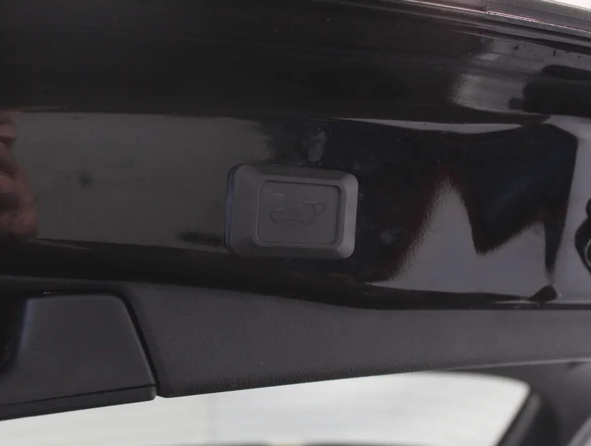 2.5 Hybrid Style CARPLAY | LMV18 | CLIMATE | LED | ADAPCRUISE | LEDER | ELECAKLEP | AFNTRHAAK | NAVI | 360CAMERA | STOELVERW