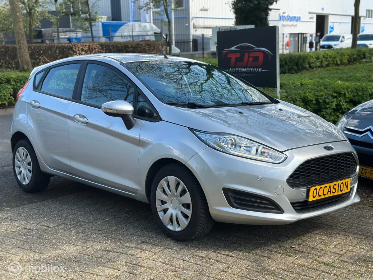 1.0 ecoboost pdc , NAVI, LED, AC