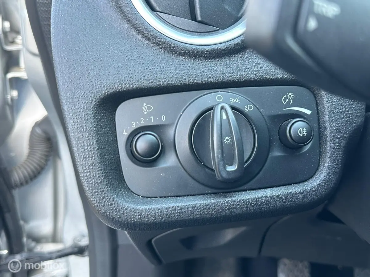 1.0 ecoboost pdc , NAVI, LED, AC