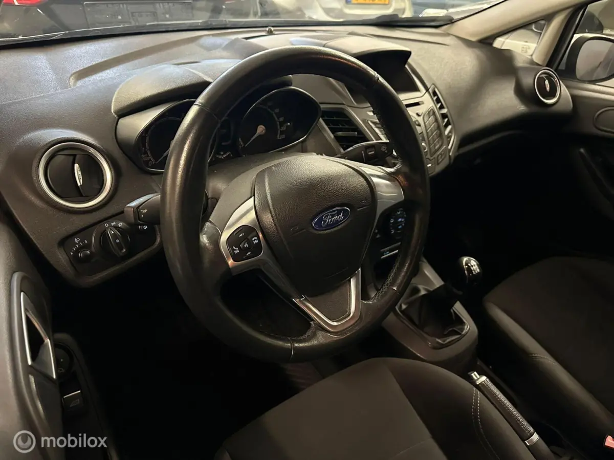 1.0 ecoboost pdc , NAVI, LED, AC