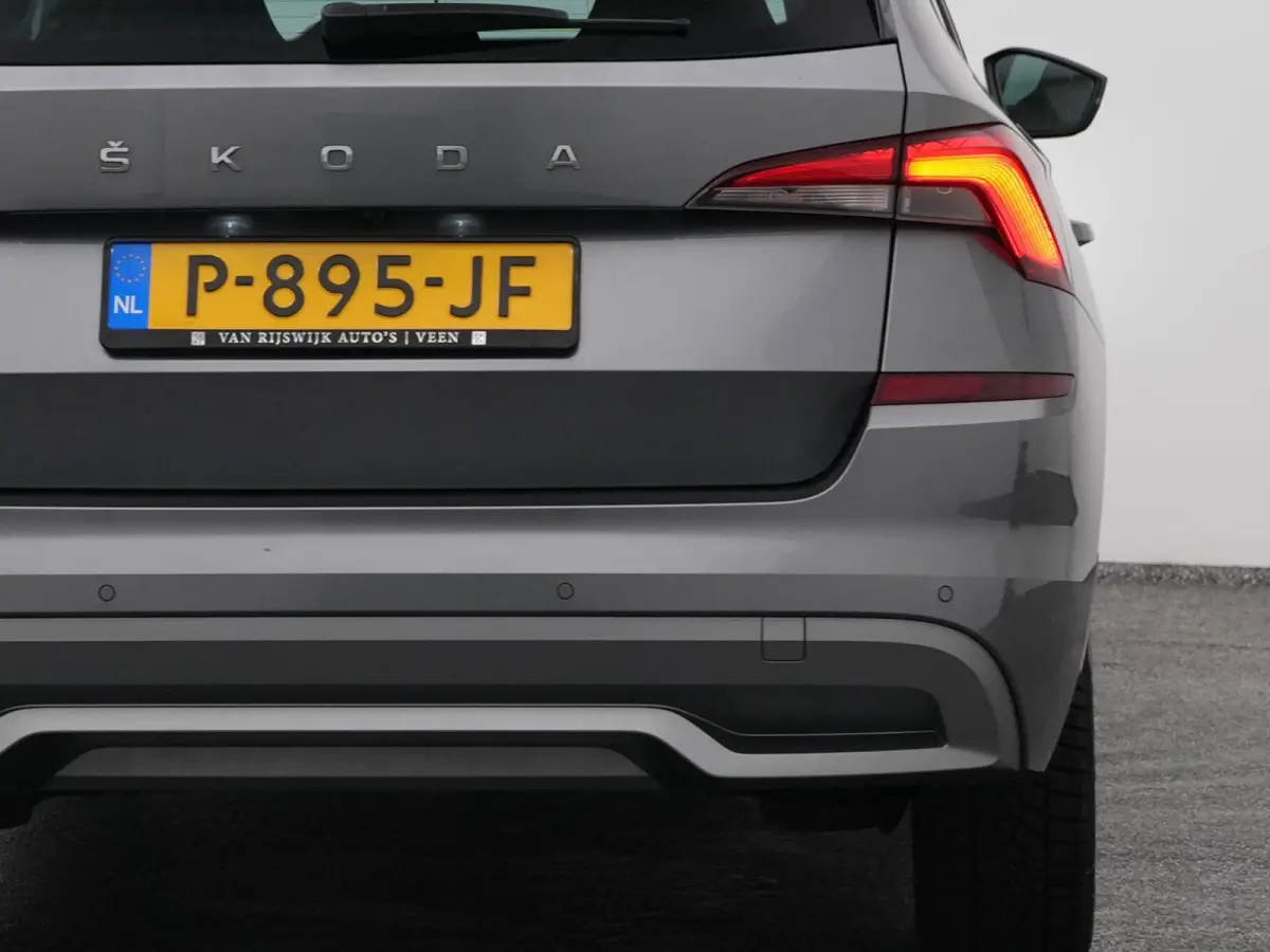 1.0 TSI DSG-7 Sport Business | CAMERA | CARPLAY | STOELVERW.