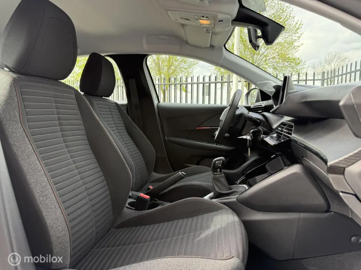 1.2 PureTech Active Carplay | Navigatie | Airco