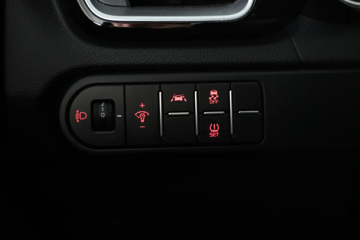 1.4 T-GDi DynamicPlusLine Afn. Trekhaak | Carplay | Camera | Adapt. Cruise | Bluetooth | Stoel/Stuurverw. | 18" LMV | PDC