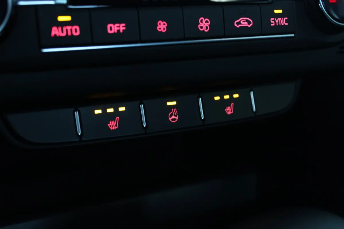 1.4 T-GDi DynamicPlusLine Afn. Trekhaak | Carplay | Camera | Adapt. Cruise | Bluetooth | Stoel/Stuurverw. | 18" LMV | PDC