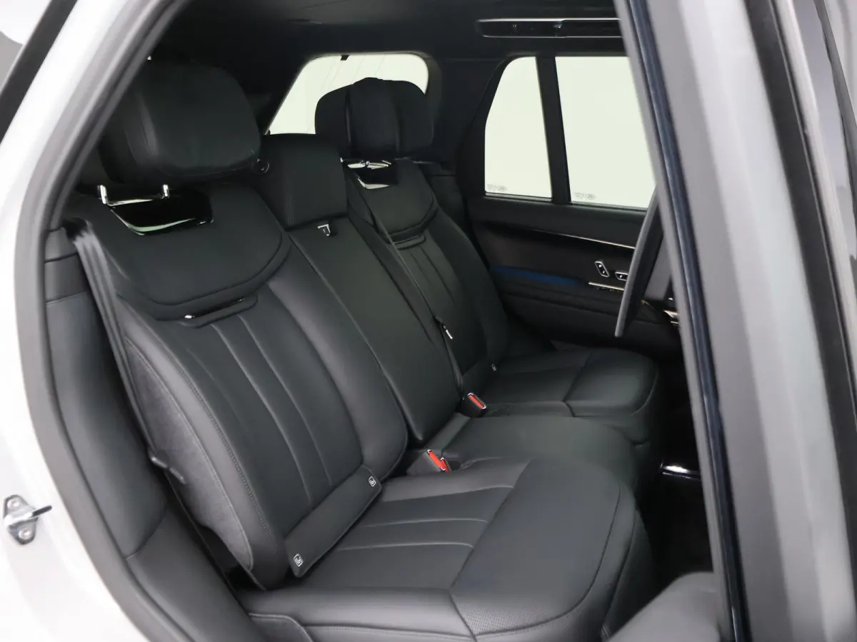 SV 3.0 P550e PHEV SV - ORIG. NL BORASCO GREY + REAR ENTERTAINMENT | SV INTREPID EXTERIEUR | TREKHAAK