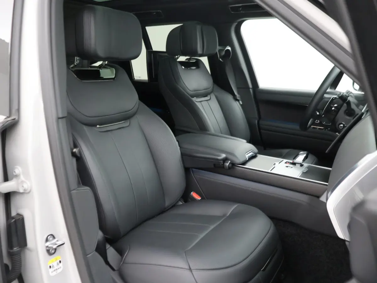 SV 3.0 P550e PHEV SV - ORIG. NL BORASCO GREY + REAR ENTERTAINMENT | SV INTREPID EXTERIEUR | TREKHAAK