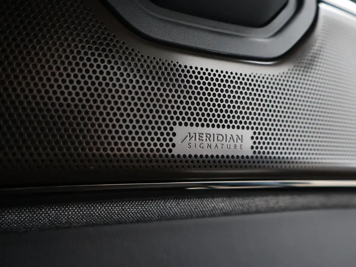 SV 3.0 P550e PHEV SV - ORIG. NL BORASCO GREY + REAR ENTERTAINMENT | SV INTREPID EXTERIEUR | TREKHAAK