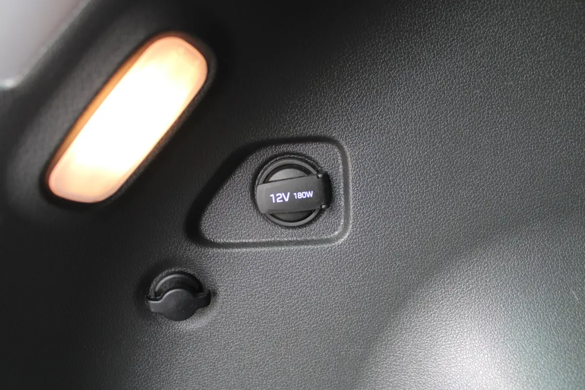 1.6 GDi Comfort | Trekhaak | Dodehoek detectie | Parkeersensor achter | Voorstoelen verwarmd